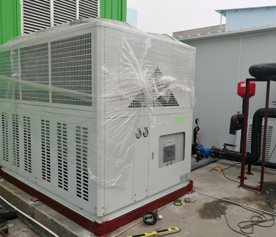 食品50匹冷水机机组调试现场